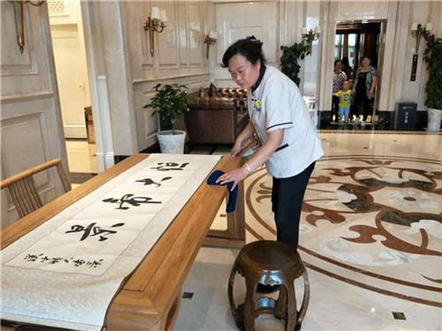 你覺得家政服務(wù)為生活提供便利是大勢所趨嗎？